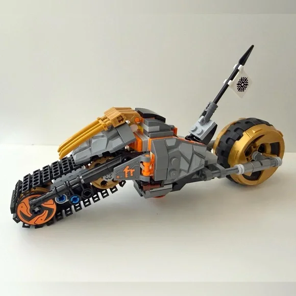 LEGO NINJAGO Cole's Dirt Bike Set (Retired Set) - Picture 5 of 10